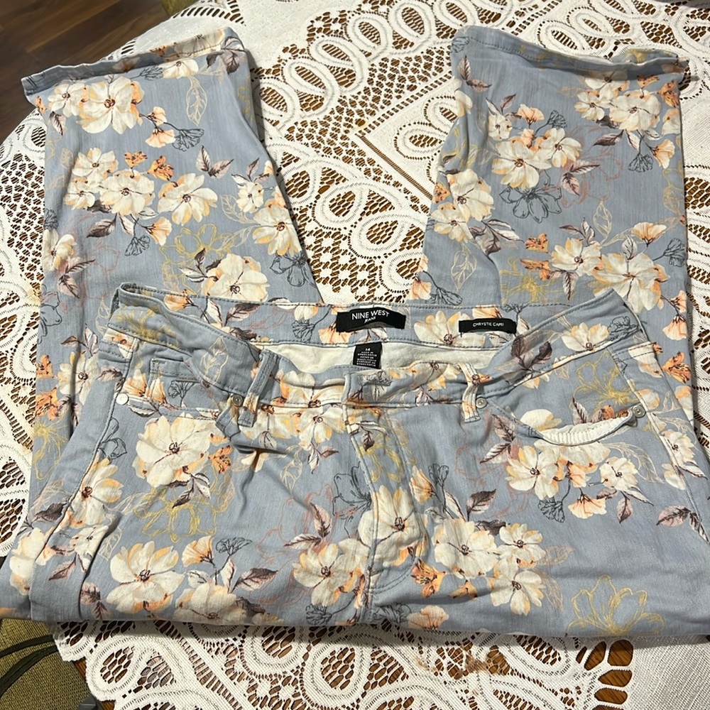 Nine West jeans, Chrystie Capri. Size 14